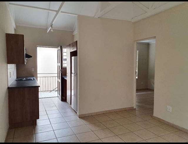 2 BEDROOM PROPERTY TO RENT IN KINGSWOOD